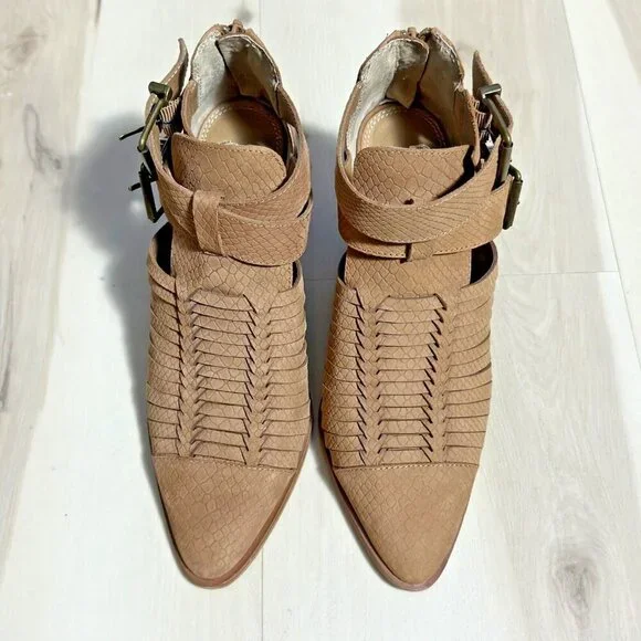 Gianni Bini Wrapped-Up Leather Cut Out Booties Sz 8 casual - Picture 2 of 7